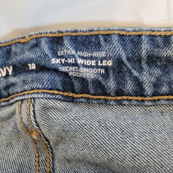 Old Navy Extra High-Rise Sky-Hi Wide Leg Cut Off Blue Jeans Womens Size 18 Flare - Picture 7 of 11